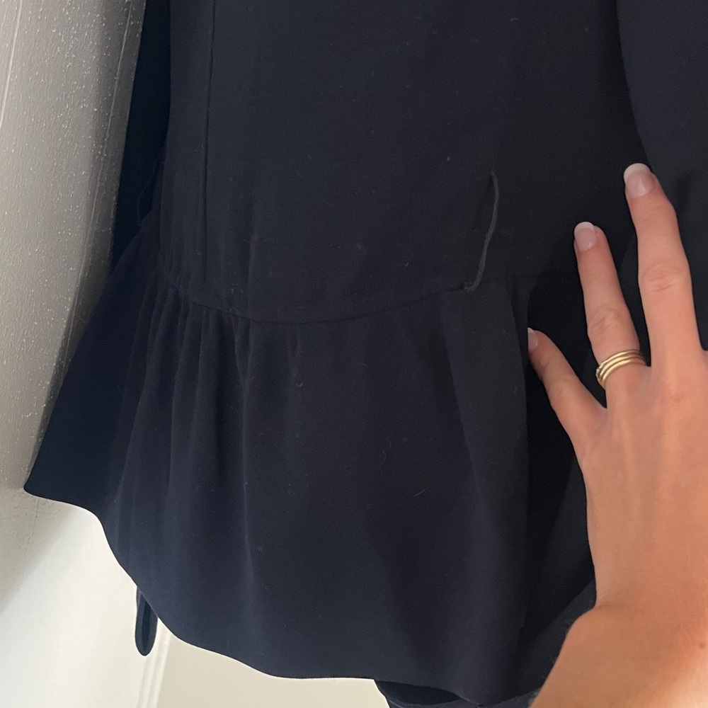 Akris Black Wool Peplum Hem French Cuff
 Women's Blazer size 10 - Picture 4 of 13
